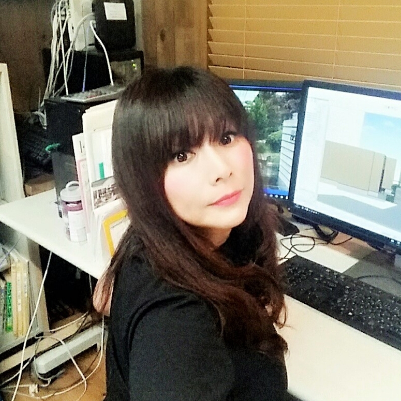 高屋敷亜有美