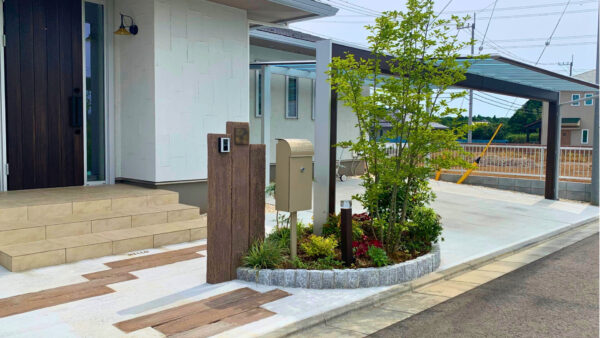 中庭と植栽が彩る、くつろぎのガーデン空間　つくば市K様邸